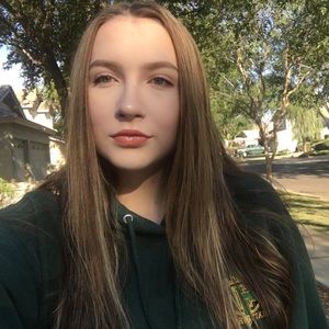 Meet your Posher, Emmy